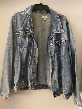River Island Light Wash Denim Jacket - Women